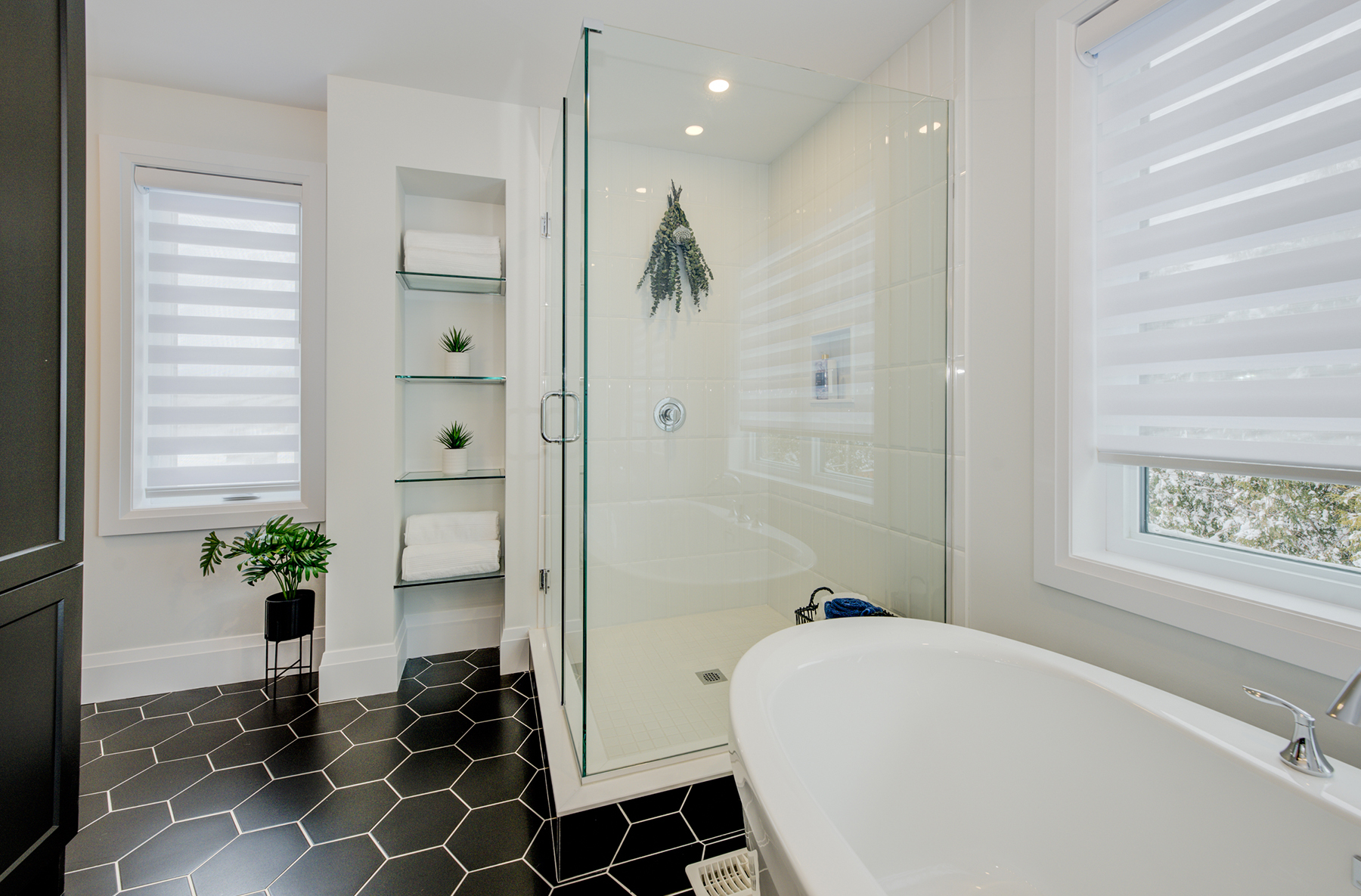 Nima Trails - Model Home - Ensuite